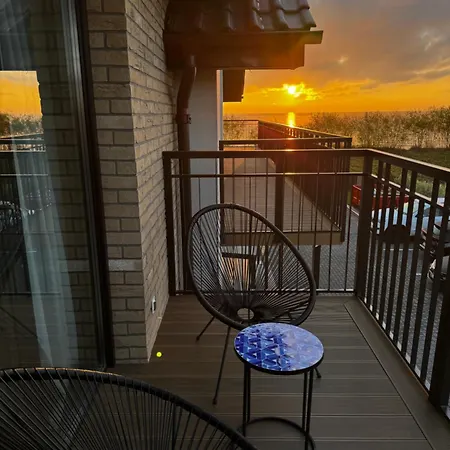 Bursztynowy Widok - Z Bezposrednim Dostepem Do Plazy Oraz Widokiem Na Morze Rewa